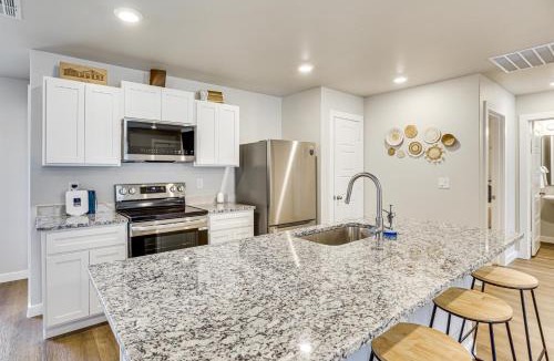 North by Northwest House | 6 Mi to Texas Tech: Family Home w/Patio & Yard