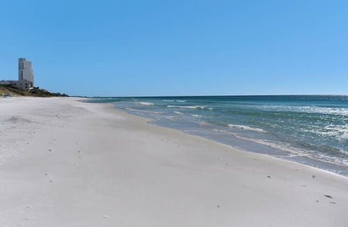 Seagrove Beach Apartment | 67 m² Apartment ∙ 1 bedroom ∙ 4 guests