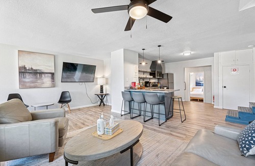 Central Oklahoma City House | 6BR home 10 mins from State Fair Park. Fenced yard, full kitchen. Sleeps 14. #NW38