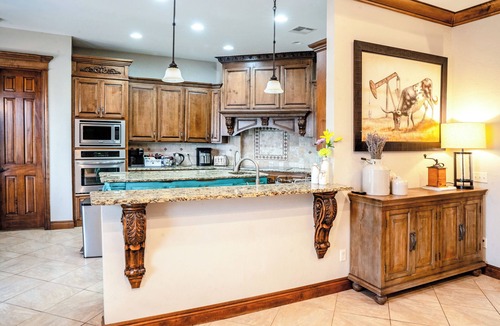 Pottawatomie County Apartment | 6BR rural retreat in Wanette. Hot tub, grill, private property. Sleeps 14. #SK