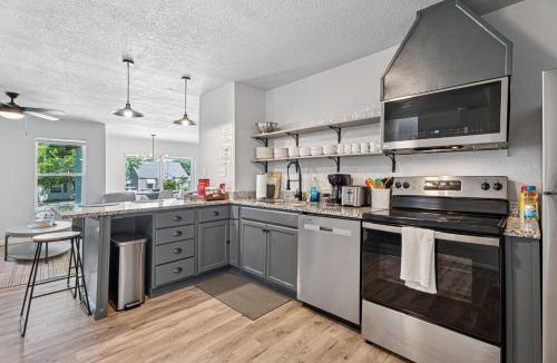 Central Oklahoma City House | 6BR Sleeps 14 Fenced Yard #NW38