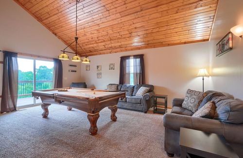 Rockbridge Cabin | 7 br pool lodge just 1 mile from Cantwell Cliffs!