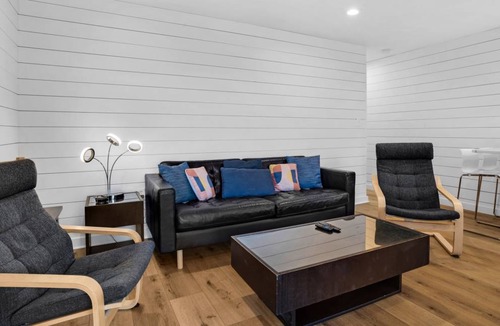 Seagrove Beach Apartment | 74 m² Apartment ∙ 2 bedrooms ∙ 5 guests