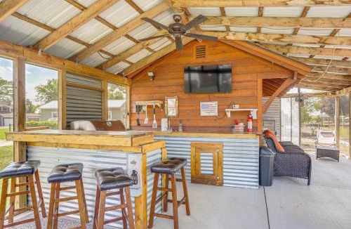 Port Clinton House | 75' Private Dock! Waterfront Nugent's Canal Home