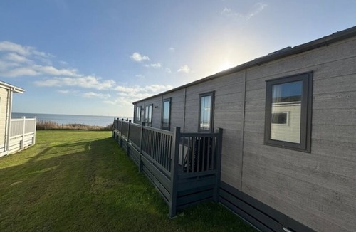 Ashington House | 7A Dolphin Point