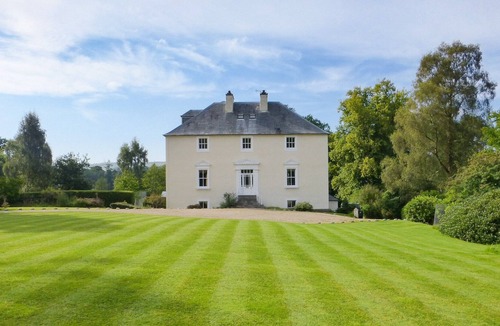 Kirkmichael Cottage | 8 bedroom accommodation in Minishant, near Ayr