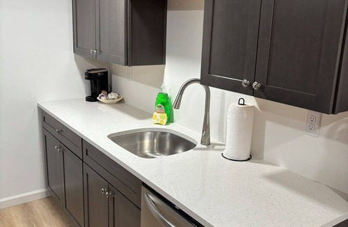 Sandusky Condo | 8 Beds Sleeps 10-Maverick Suite