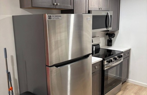 Sandusky Condo | 8 Beds Sleeps 10-Maverick Suite