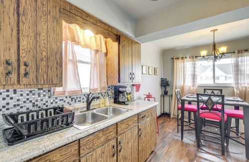 Garfield Heights House | 8 Mi to Dtwn Cleveland: Quiet Home w/Fenced Yard