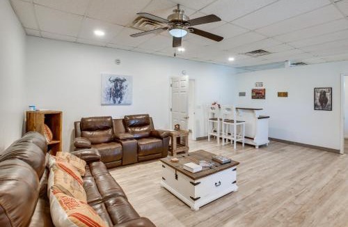 Portland House | 8 Mi to Kentucky Downs: Quiet Getaway w/Patio