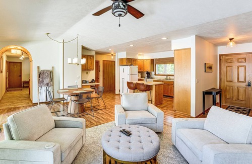 Grawn House | 8 Mi to State Park: Duck Lake Waterfront Home