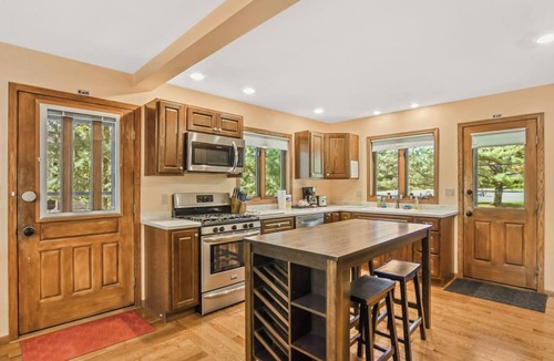 Nekoosa House | 8th Haven - Pool! Golf! 7 Beds! Gas Grill &7 Fire Pit