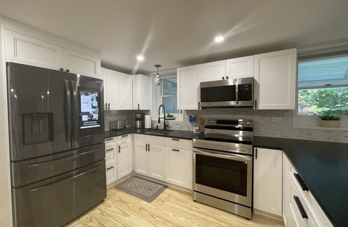 Tisbury House | 9 Bedroom Home with Hot Tub, AC, Walk to Town!