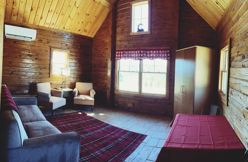 Columbia Falls Cabin | #9 - Flagpole View Cabins - Deluxe Cabin