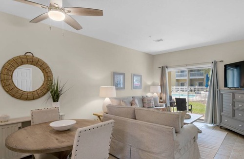 Seagrove Beach Apartment | 91 m² Apartment ∙ 2 bedrooms ∙ 6 guests