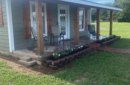 Adair Cabin | A beautiful cabin in the Pryor area with outstanding views of Lake Hudson.