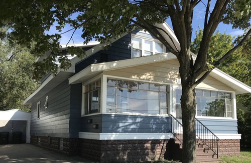 Nims House | A BNB Art Gallery.
