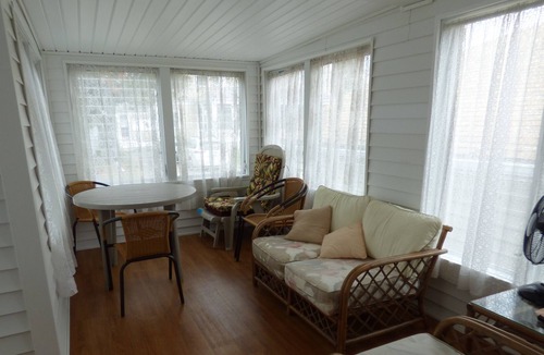 Ocean Park Cottage | A/C Cottage in OCEAN PARK AREA just 75 yards from the sandy beach of OOB!!!