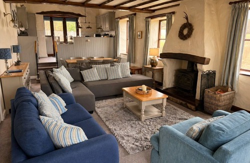 Castle Carrock Cottage | A cottage that sleeps 8 guests in 4 bedrooms