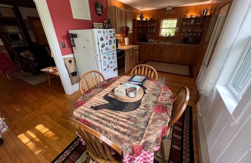 Chatham Cottage | A Hiker’s Haven in The White Mountains A cozy cottage with breathtaking view’s