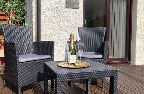 Rashfield Cottage | A Lovely Studio-Lodging for two, by the River in Scotland's first National Park