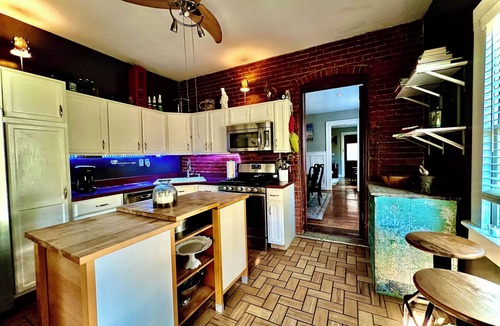 Dayton House | A Lux Hideaway in the Gem City