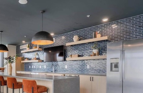 Mile Square Apartment | A+ Luxury Downtown Condo: Espresso+Pool+Gym+Lounge