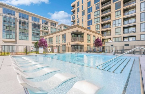 Mile Square Apartment | A+ Luxury Downtown Condo: Espresso+Pool+Gym+Lounge