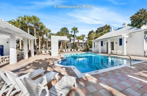 Delos House | A Pink Pearl-ON GULF-FRANGISTA BEACH