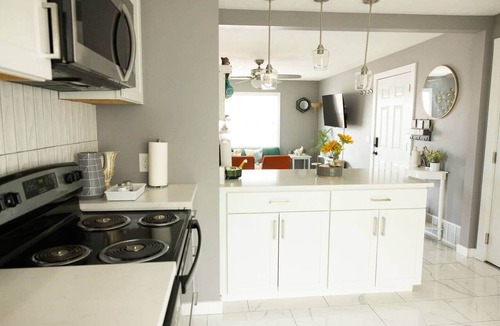 Lorain Apartment | A place to get away with a nice view by the lake.