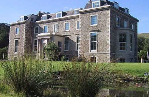 Selkirk Apartment | A romantic country house escape