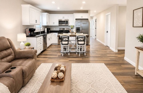 Danville House | A Shelby Getaway ~ 3BR/2BA Home ~ Superb Location!