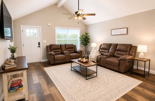 Danville House | A Shelby Getaway ~ 3BR/2BA Home ~ Superb Location!