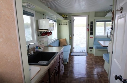 Mac Mahan Boat Rental | A Water Getaway. Vacation On A Houseboat in Maine, A Virtual Private Island.