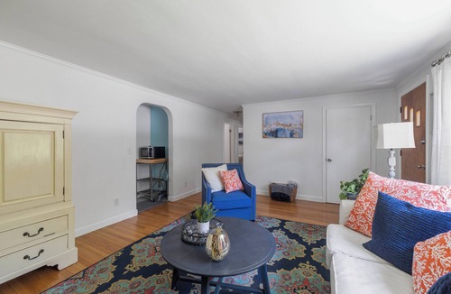 Kennebunk House | 'A Wave From It All Bungalow' serene 3-bed near beaches. Perfect for families