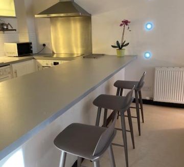 Bilston Apartment | Aaron Glen Apartments