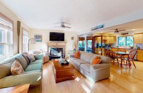 Glen Arbor House | Absolute Leelanau