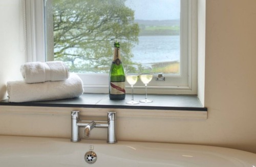 Tarbert Cottage | Achaglachgach Stables, Tarbert