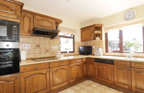 Brampton House | ACORNS, countryside views, near Brampton