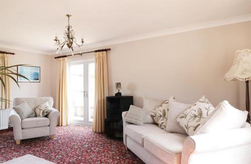 Brampton House | Acorns