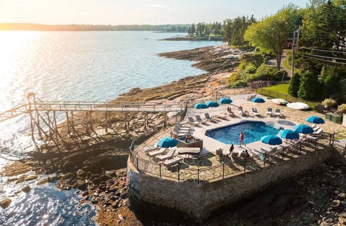 Boothbay Harbor Cabin | ADA Lodge | Partial Ocean View + Porch