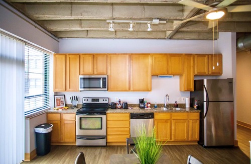 Downtown West Apartment | ADayInParis! "FREE" GatedParking&Breakfast!