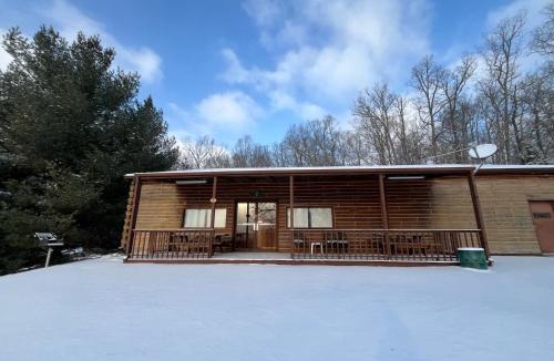 Eckerty House | Adjoining Cabin #7B on Patoka Lake in Southern Indiana