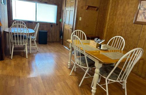 Eckerty House | Adjoining Cabin #7B on Patoka Lake in Southern Indiana