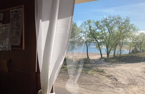 Lonergan Resort | Admiral’s Cove Resort - The log cabin