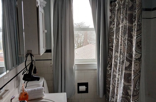 Providence Apartment | Adorable 2-bedroom apartment with AC in pleasant location, Providence RI