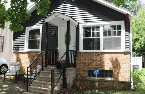 Fond du Lac House | Adorable 2 Bedroom with Indoor Fireplace