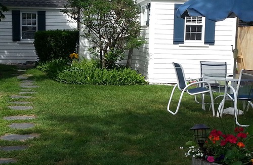 Pine Point Cabin | Adorable 2 BR Pine Point Cottage - Walk to Beach
