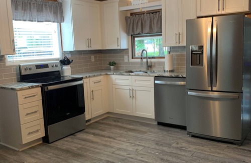 Silver Lake House | Adorable Lakehouse across from Dune Rides in SL 3 bdrm, A/C, sunroom, large deck