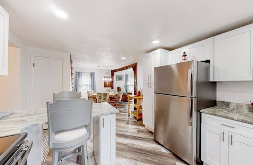 Wells House | Adorable nautical home close to town, W/D, & streaming, dog friendly